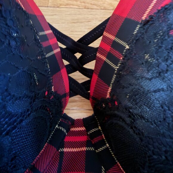 Torrid XO Plunge Push-Up Bra Noelle Plaid Jester Red Plus Size 42DD - Picture 3 of 16